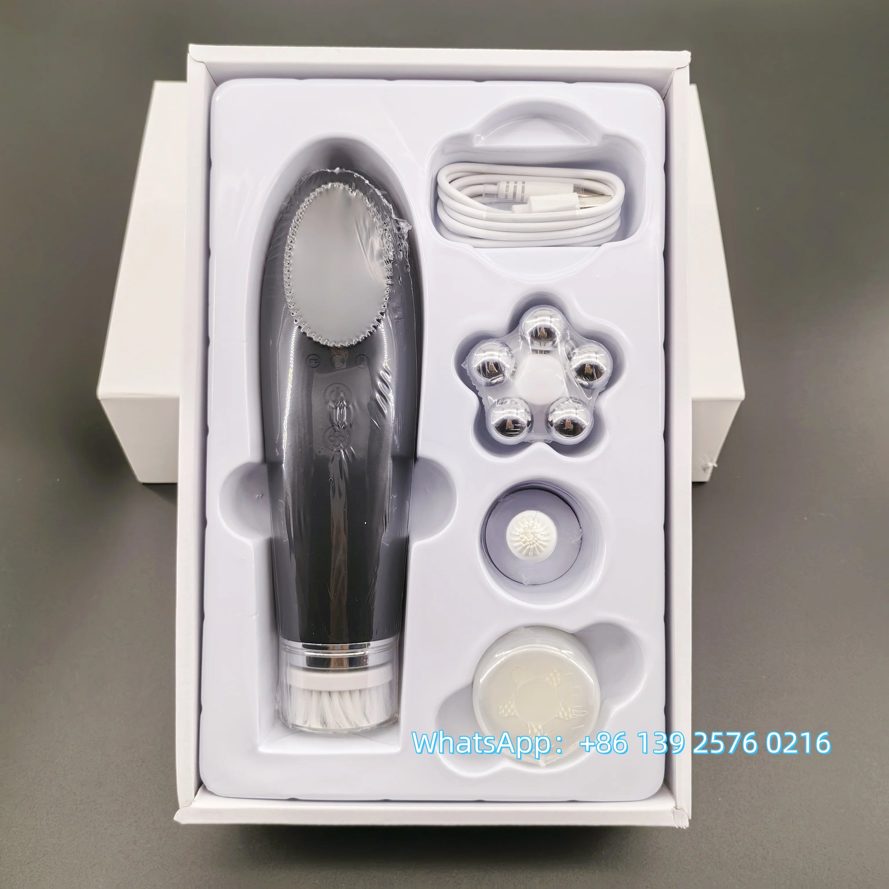 4-in-1 Facial Cleansing Brush